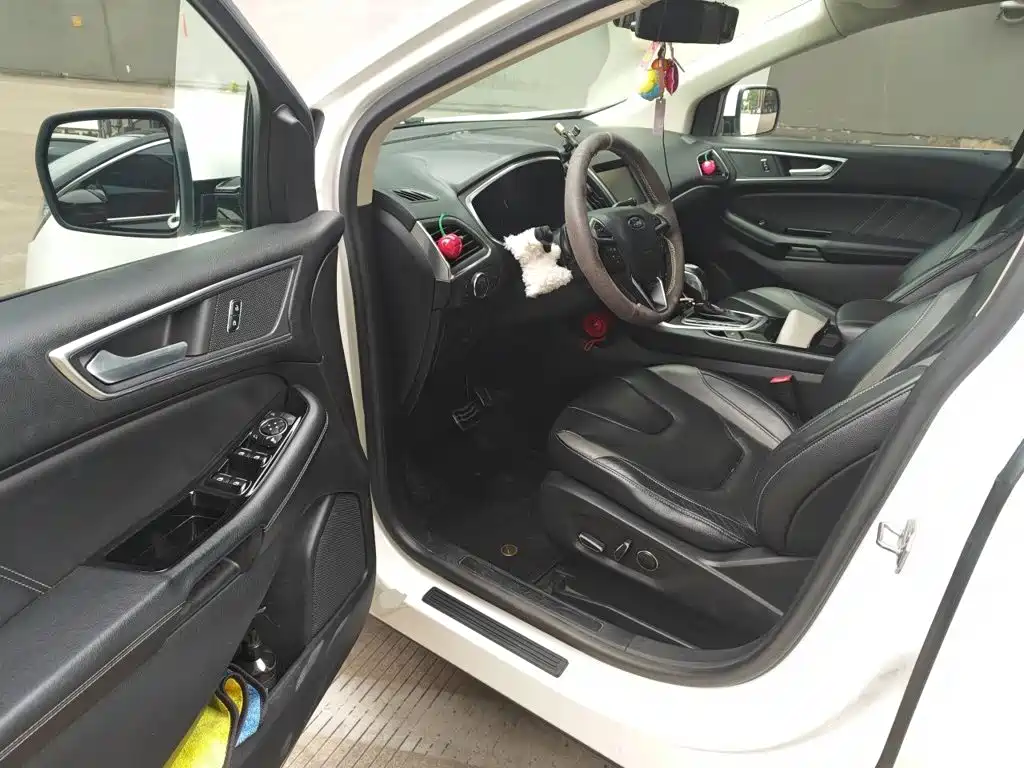 Ford Edge — миниатюра 17