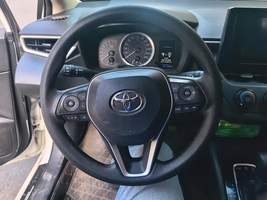 Toyota Corolla — миниатюра 15