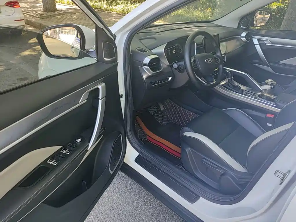 Geely Binyue — миниатюра 16