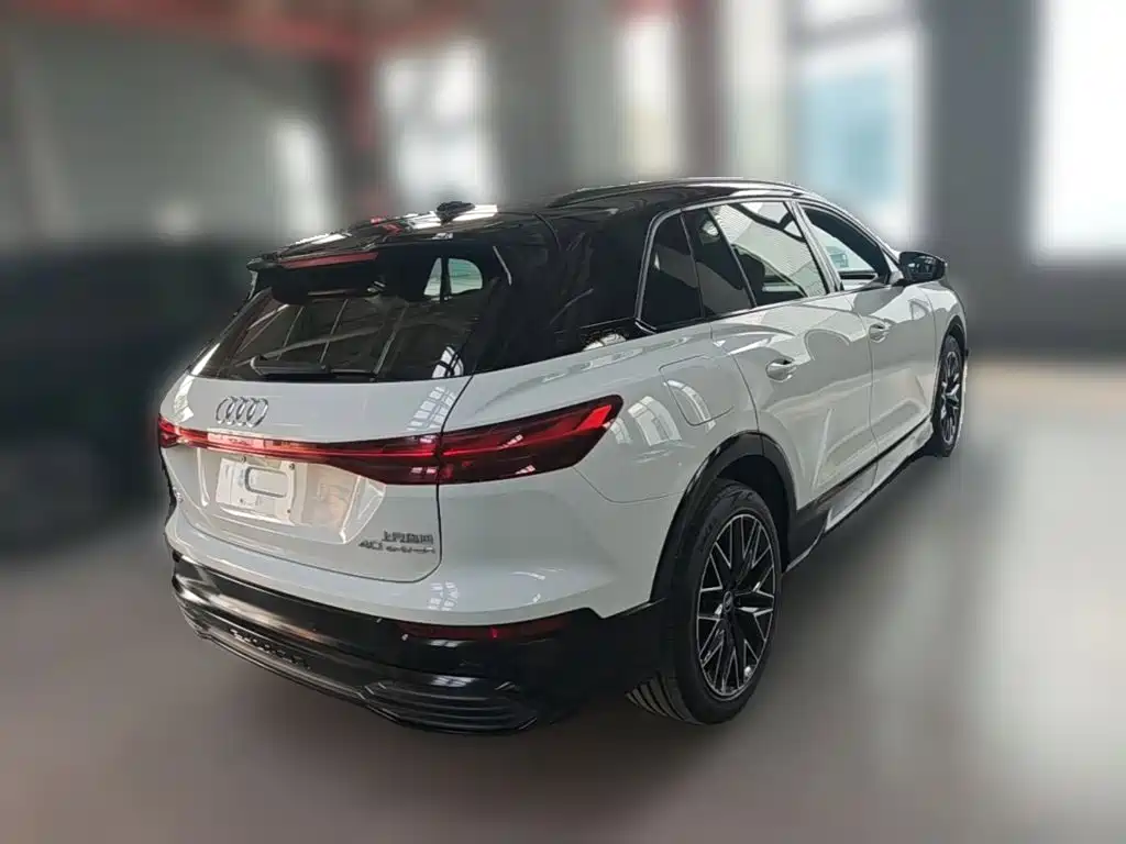 Audi Q5 e-tron — миниатюра 10