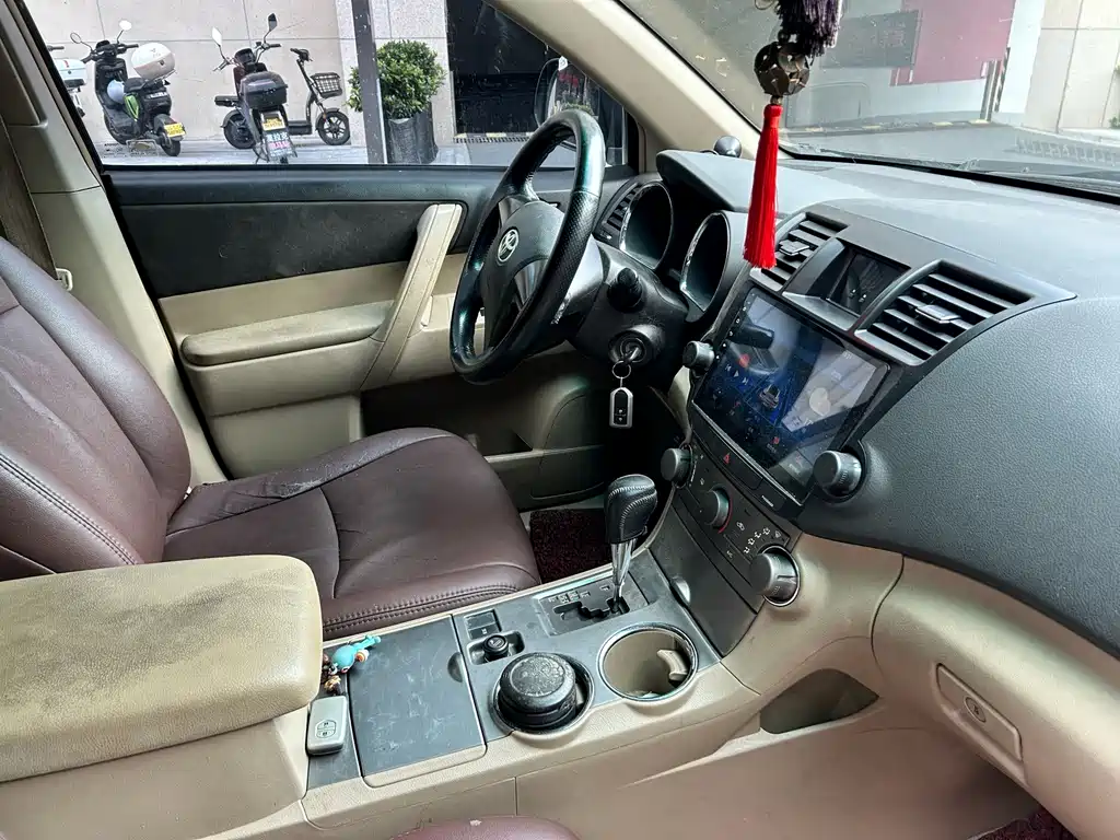 Toyota Highlander — миниатюра 8