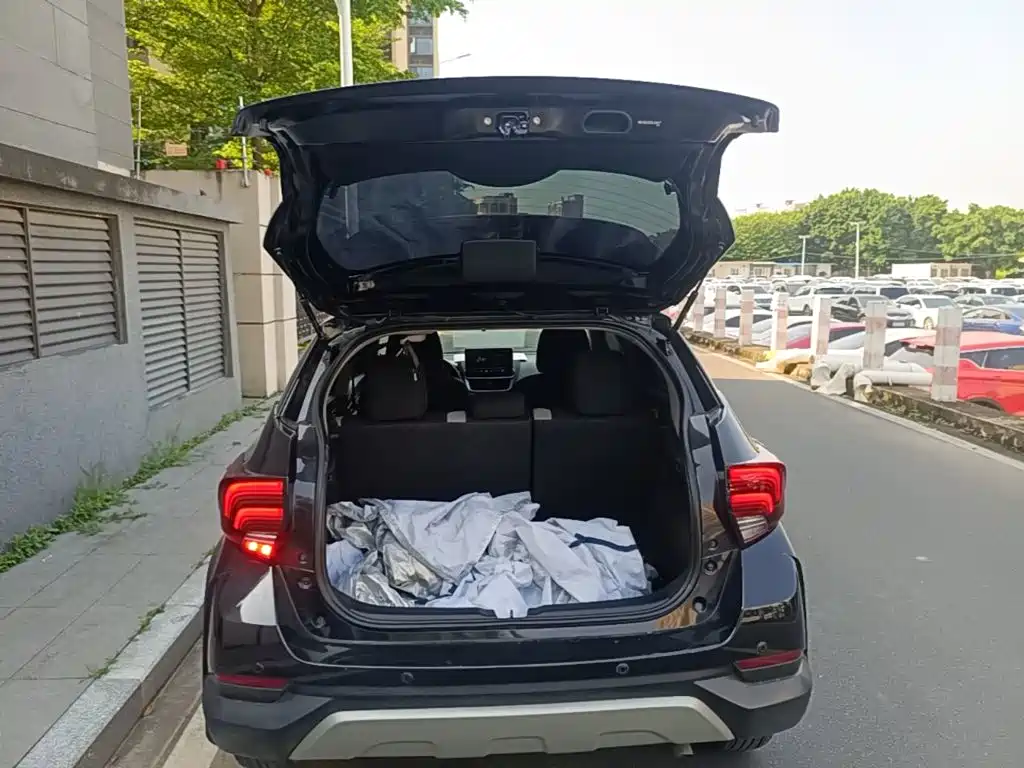 Toyota Yaris L — миниатюра 19