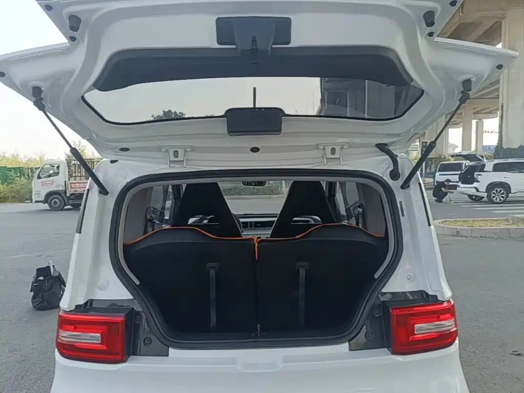 Wuling MINIEV — миниатюра 19