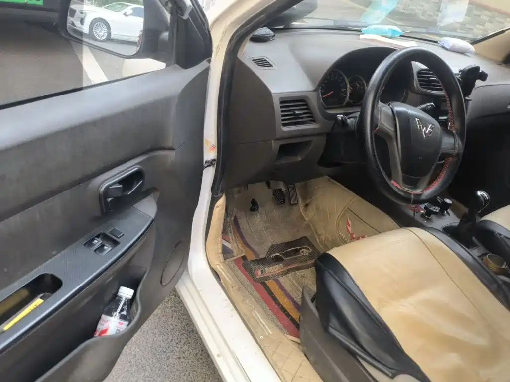 Wuling Hongguang — миниатюра 17
