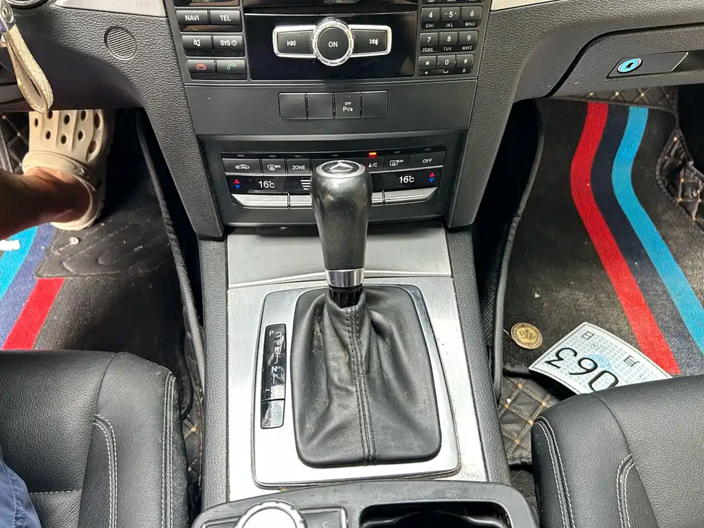 Mercedes-Benz E-Class (Import) — миниатюра 12