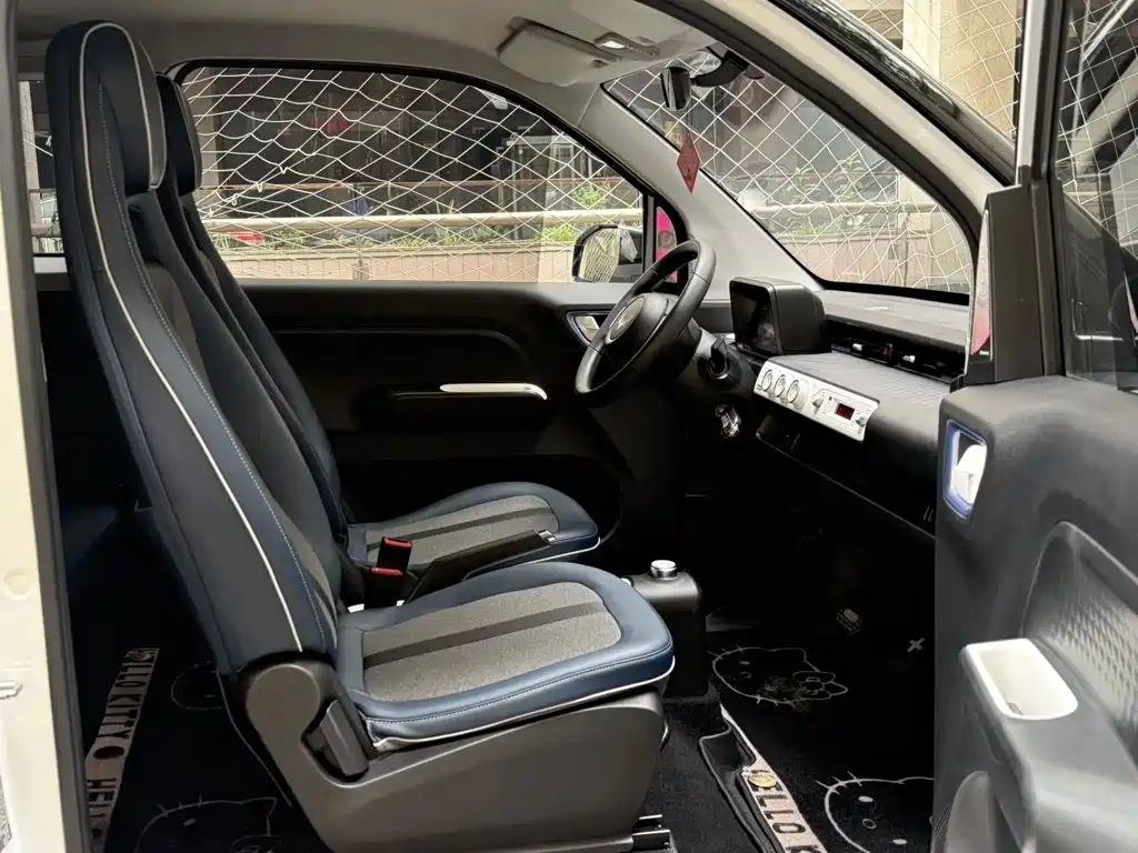 Wuling MINIEV — миниатюра 9