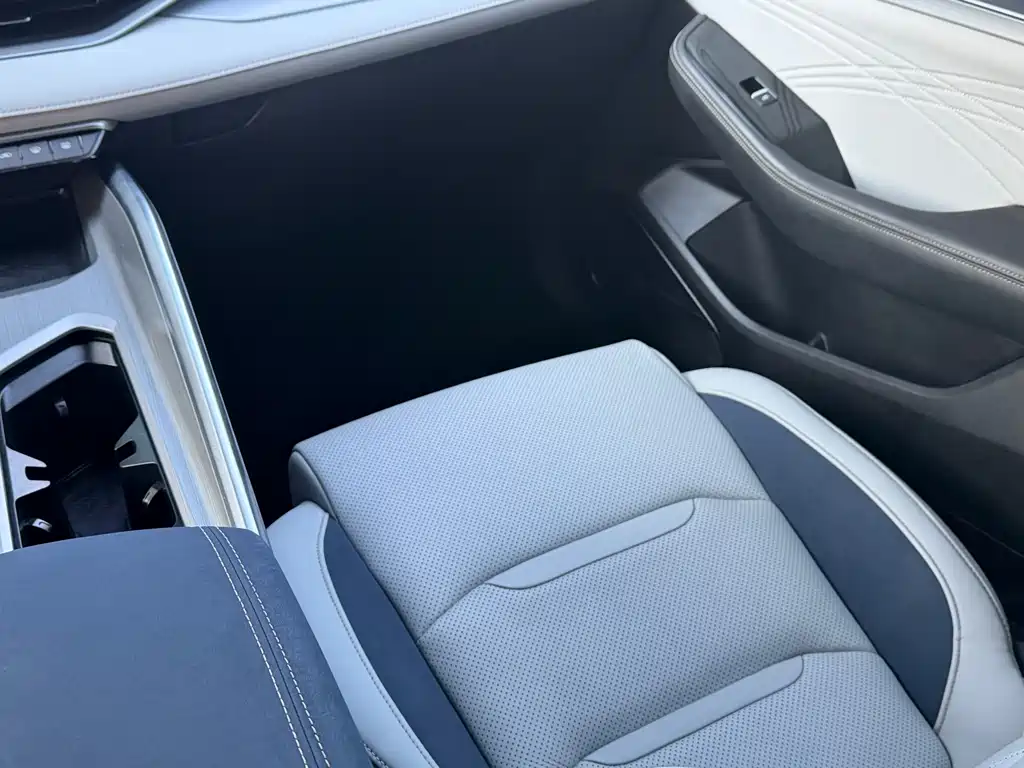 GEELY AUTOMOBILE XINGRUI