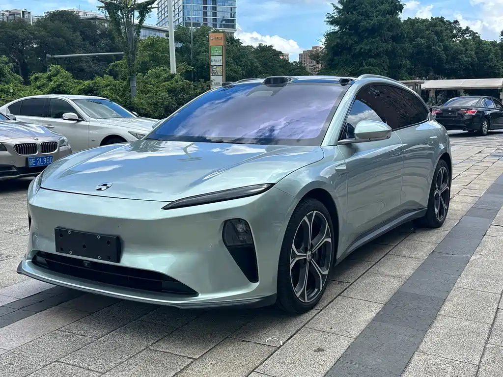 NIO ET5T
