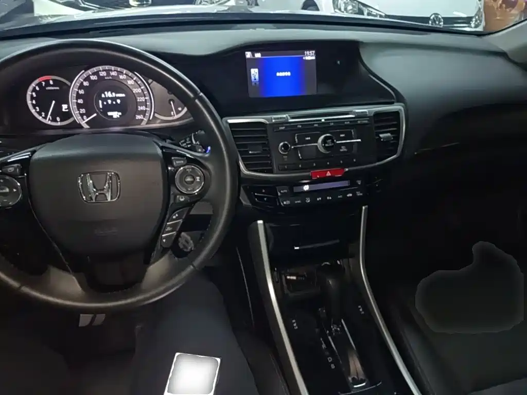 Honda Accord — миниатюра 10