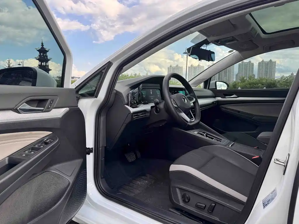 Volkswagen Golf — миниатюра 7