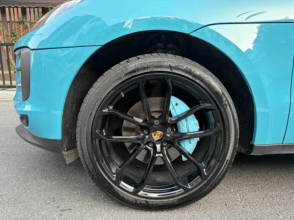 Porsche Macan — миниатюра 4