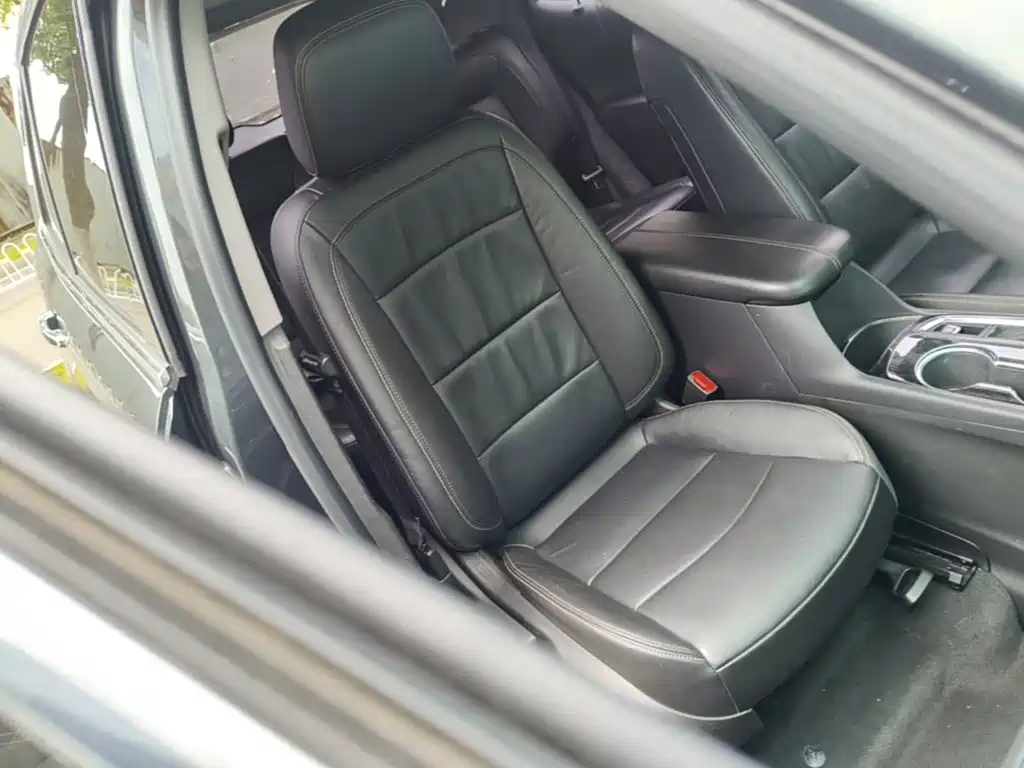 Chevrolet Equinox — миниатюра 25