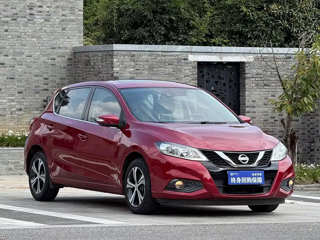 Nissan Tiida — миниатюра 2