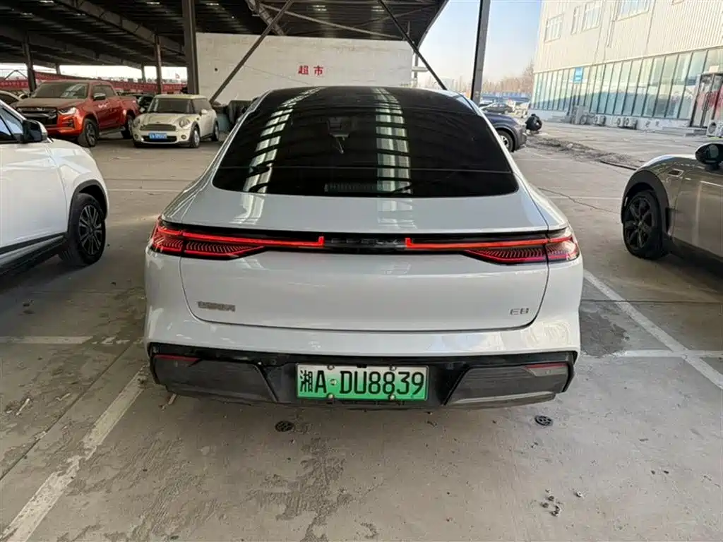 GEELY GALAXY GALAXY E8