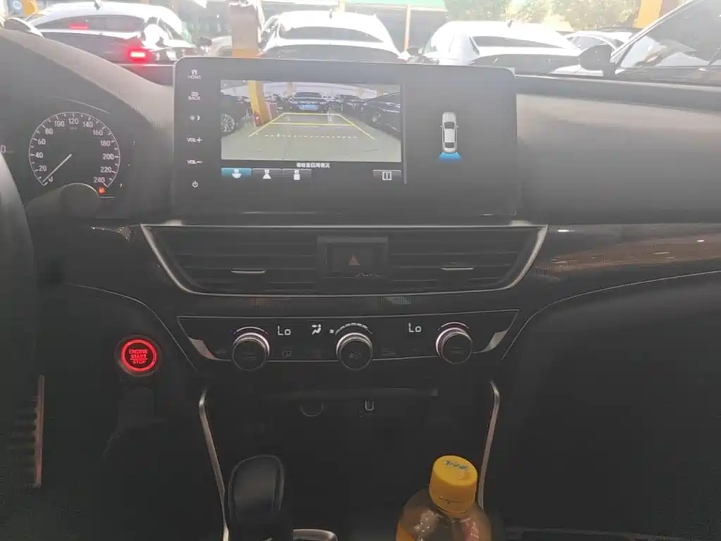 Honda Accord — миниатюра 13