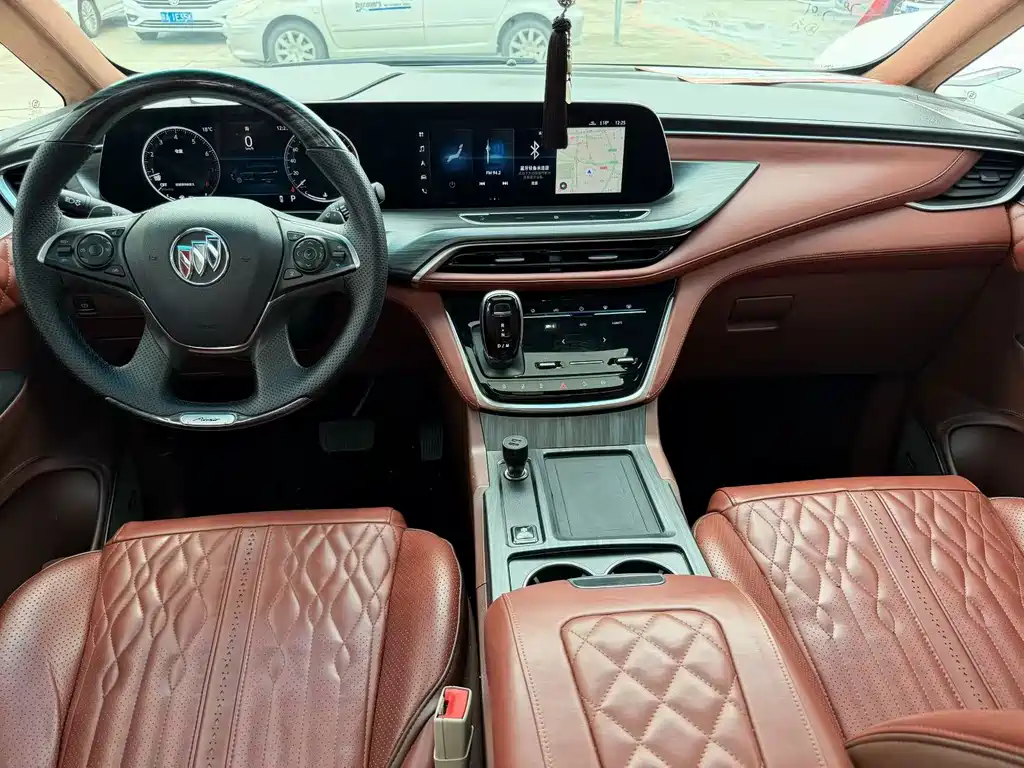 Buick GL8 — миниатюра 3