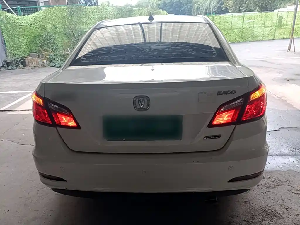 Changan Eado — миниатюра 6
