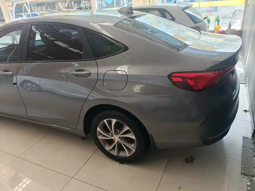 Buick Verano — миниатюра 12