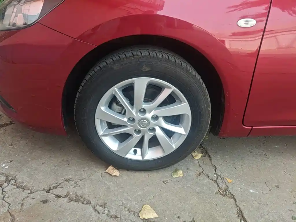 Nissan Tiida — миниатюра 23