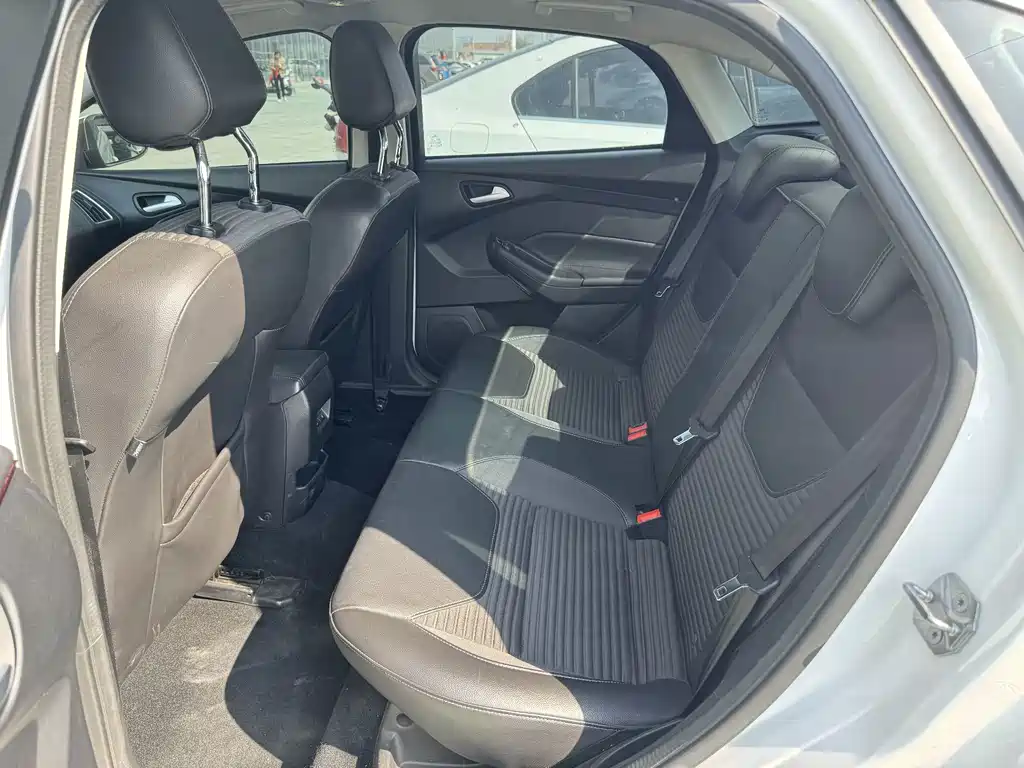 Ford Focus — миниатюра 5