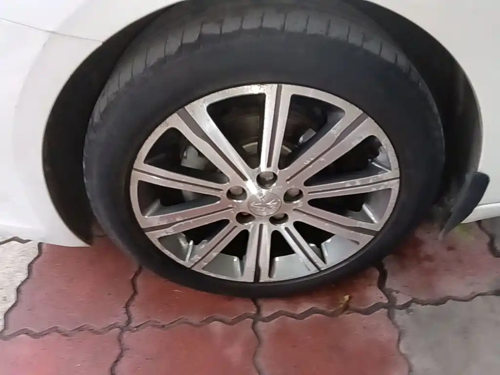 Peugeot 408 — миниатюра 23