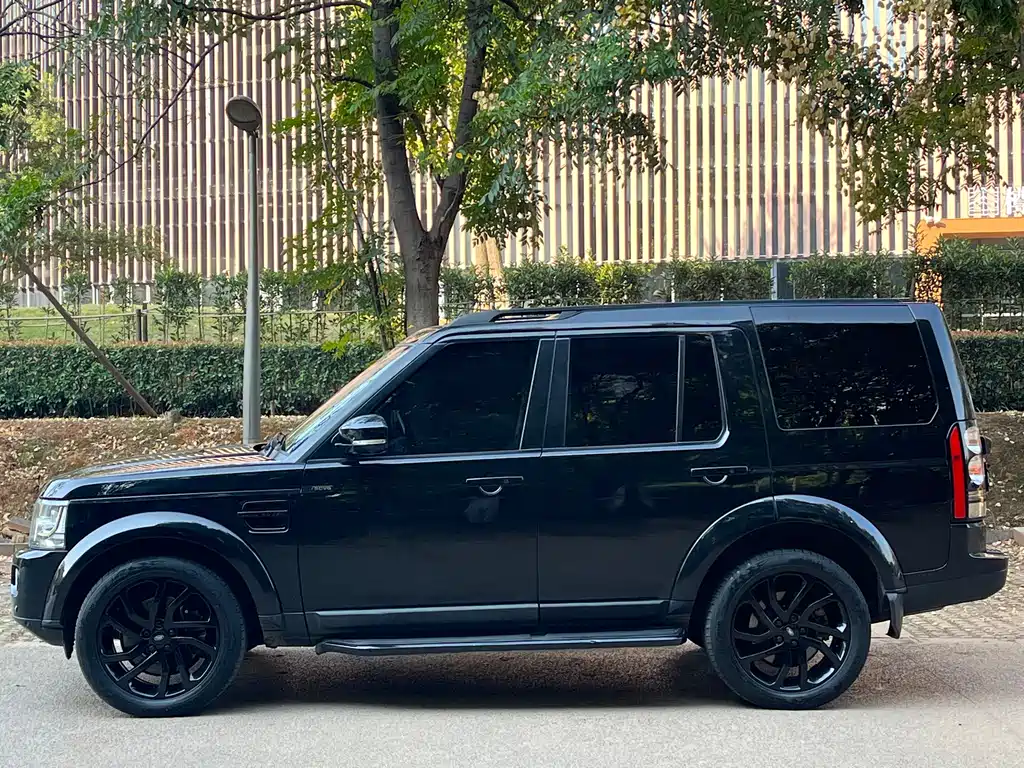 Land Rover Discovery — миниатюра 4