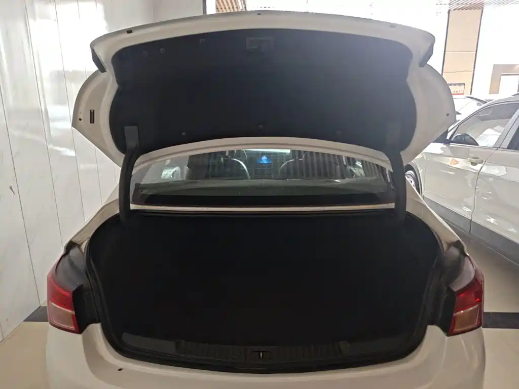 Buick Verano — миниатюра 19