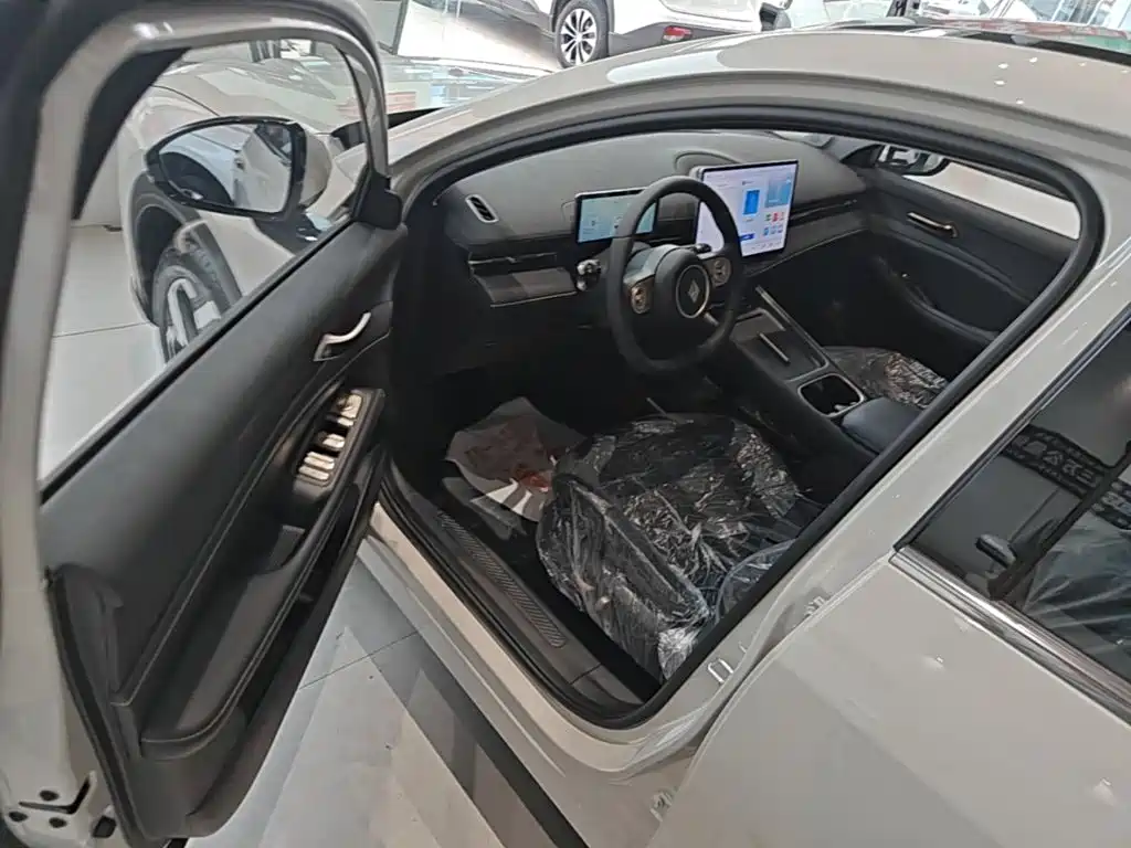 Baojun Yunhai — миниатюра 16