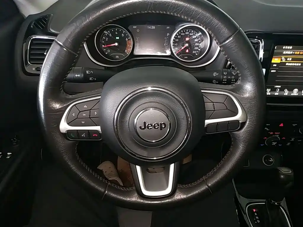 Jeep Compass — миниатюра 11