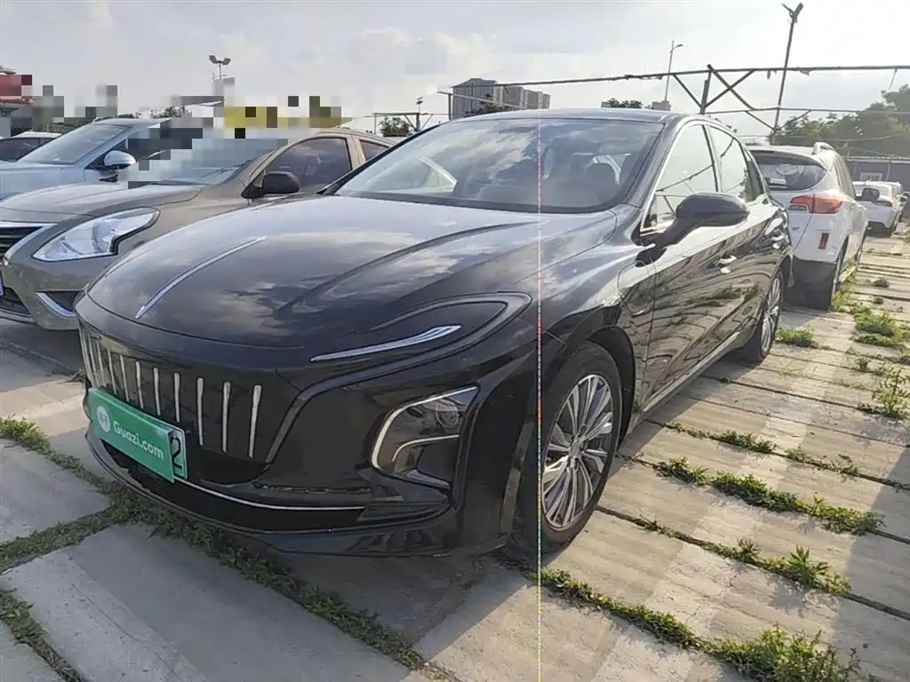 Hongqi Hongqi E-QM5 2022