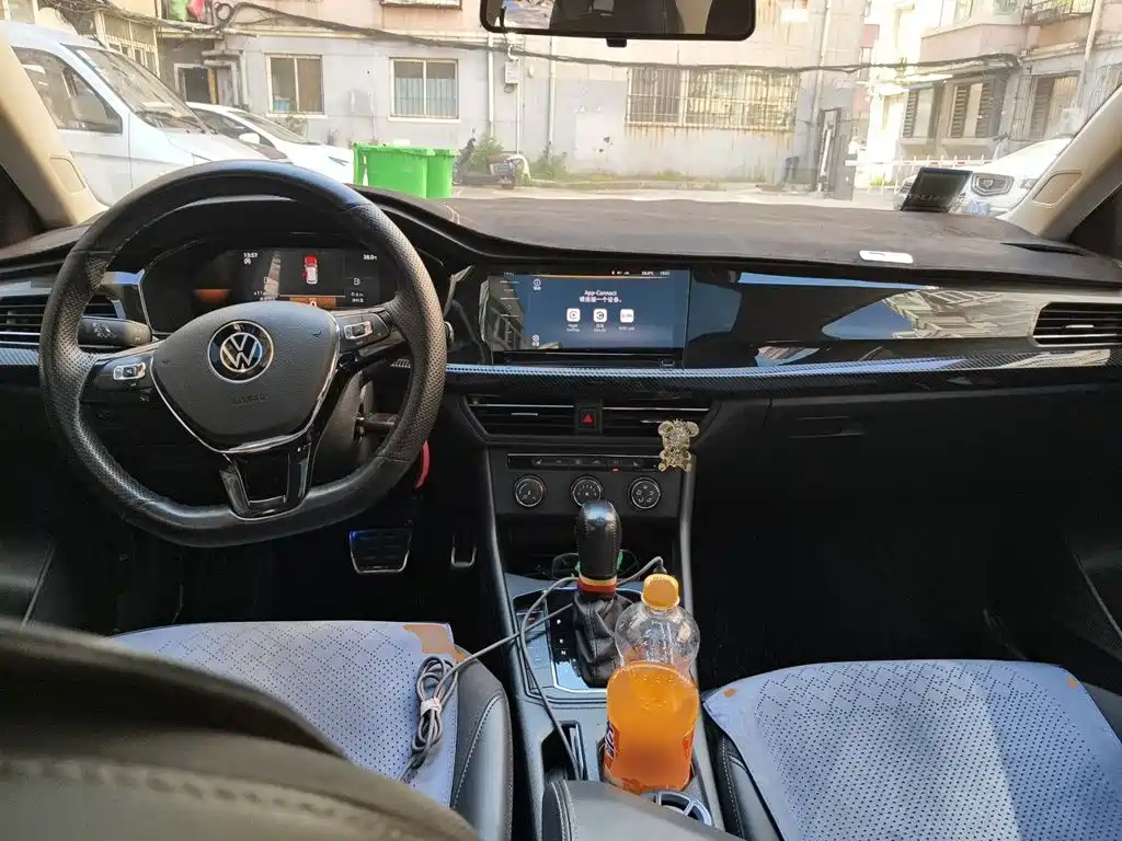 Volkswagen Lavida — миниатюра 10