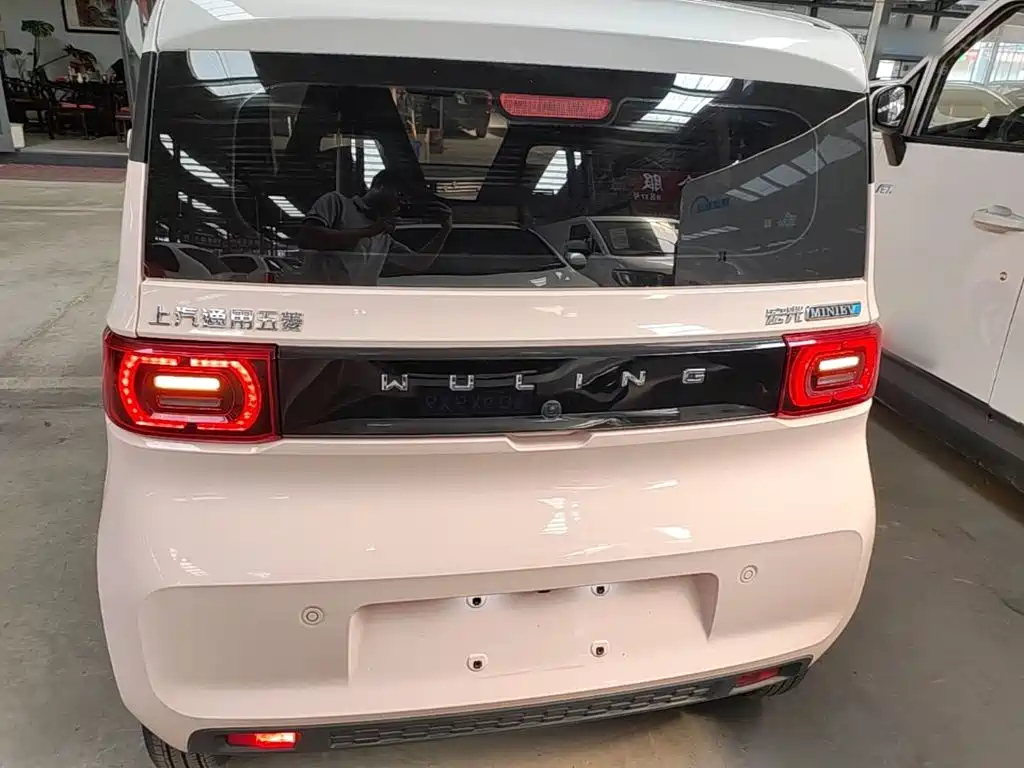 Wuling MINIEV — миниатюра 6