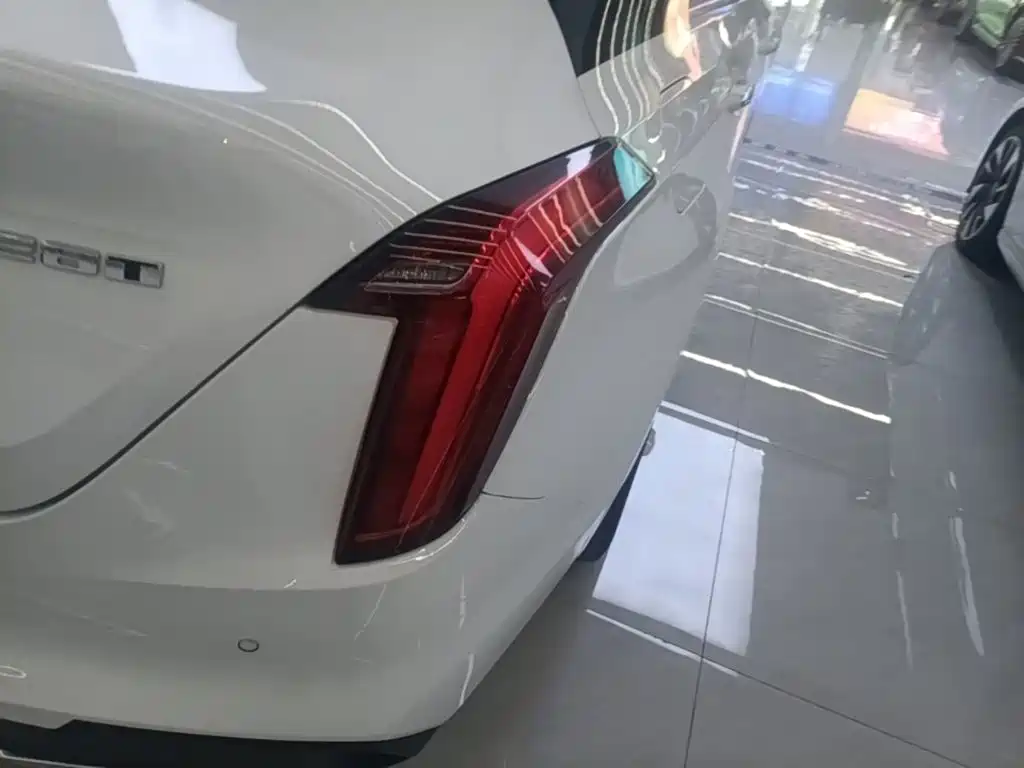 Cadillac CT4 — миниатюра 8