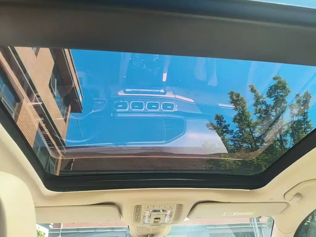 Mercedes-Benz GLE (Import) — миниатюра 18
