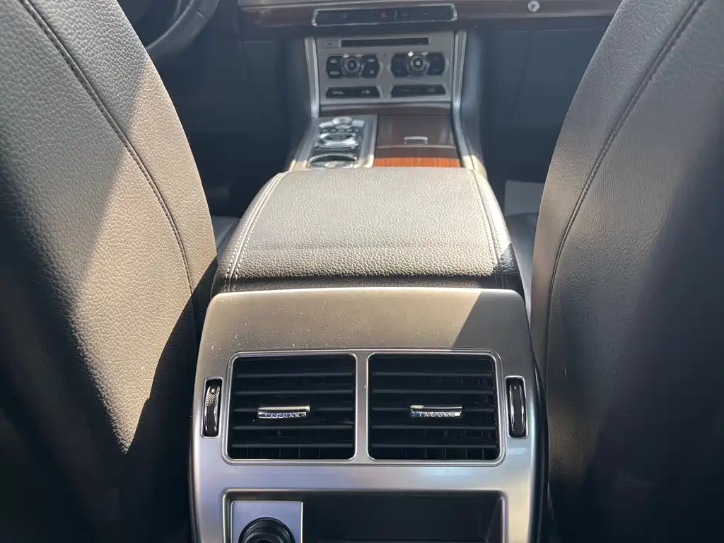 Jaguar XF — миниатюра 13