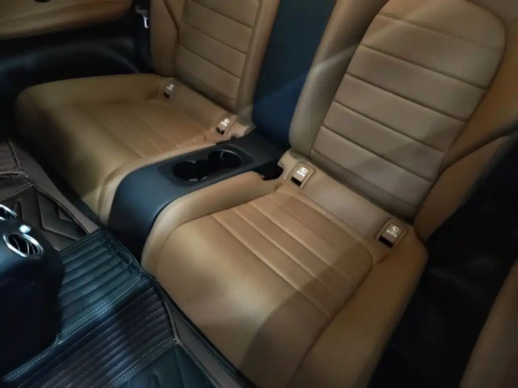 Mercedes-Benz C-Class (Import) — миниатюра 17