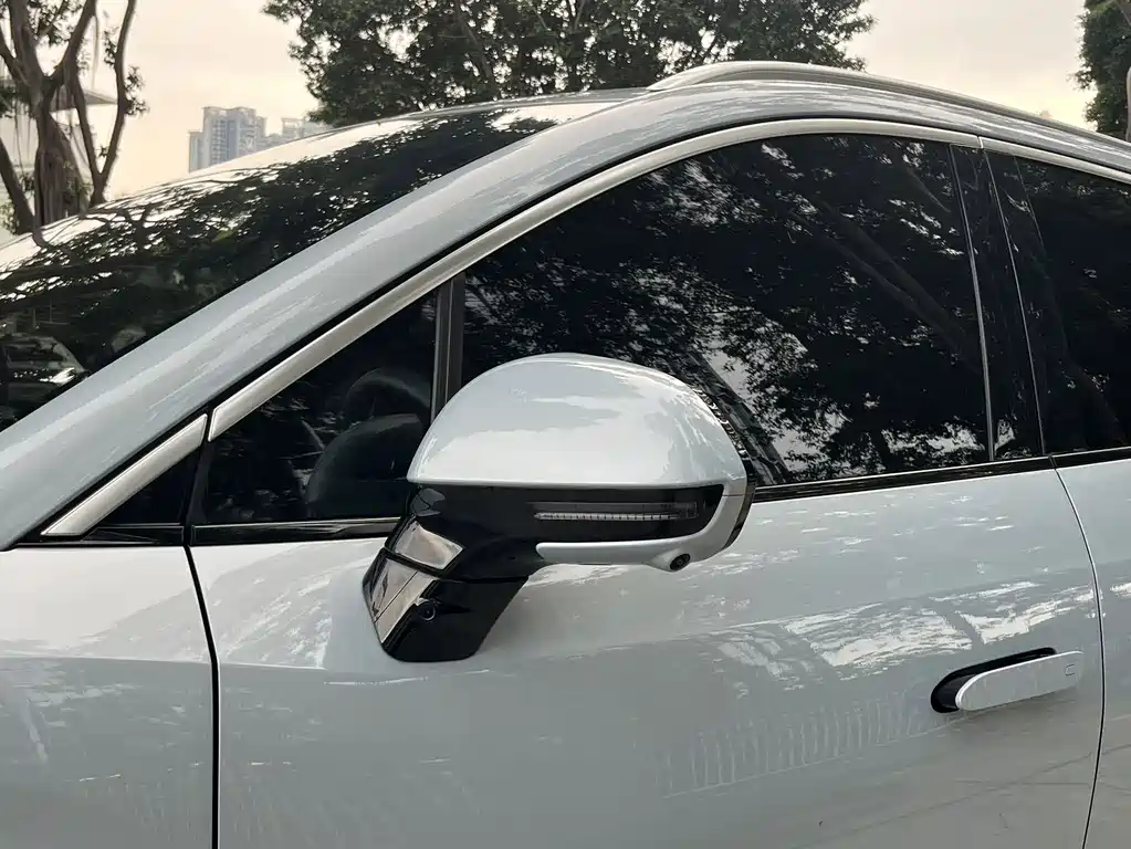 BYD L DM-i — миниатюра 3