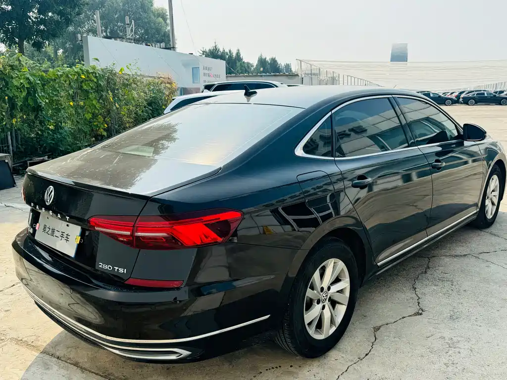 Volkswagen Passat 2020 280TSI VI