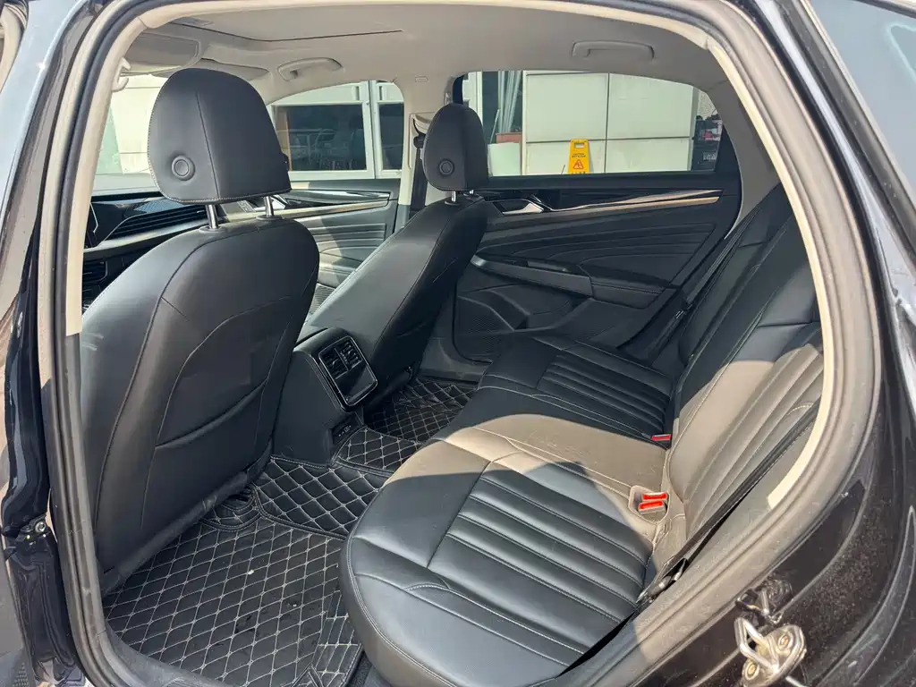 Volkswagen Passat — миниатюра 12