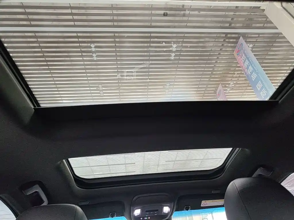 Cadillac CT5 — миниатюра 18