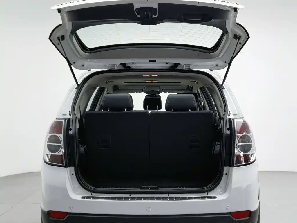 Chevrolet Captiva — миниатюра 16