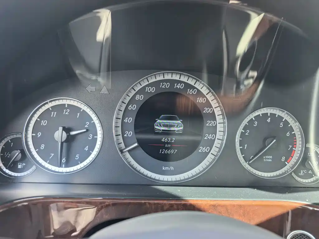Mercedes-Benz E-Class — миниатюра 10