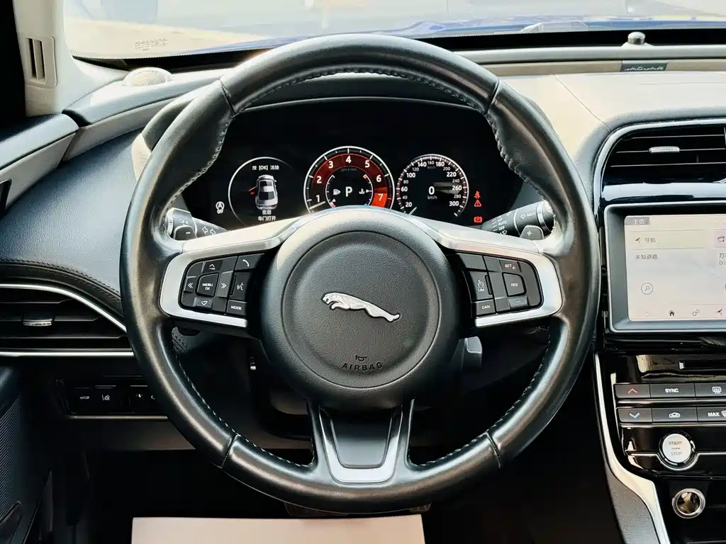 Jaguar XEL — миниатюра 9