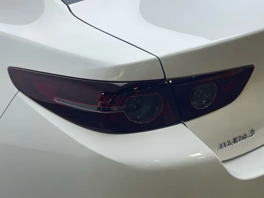 Mazda 3 Axela — миниатюра 12