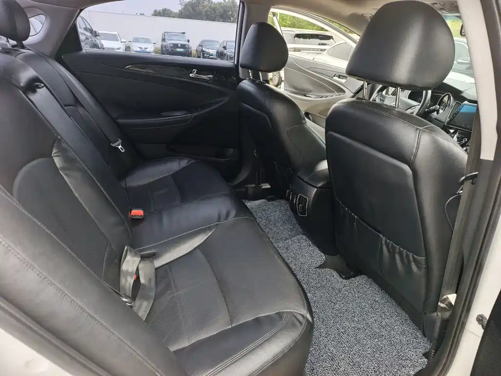 Hyundai Sonata — миниатюра 12