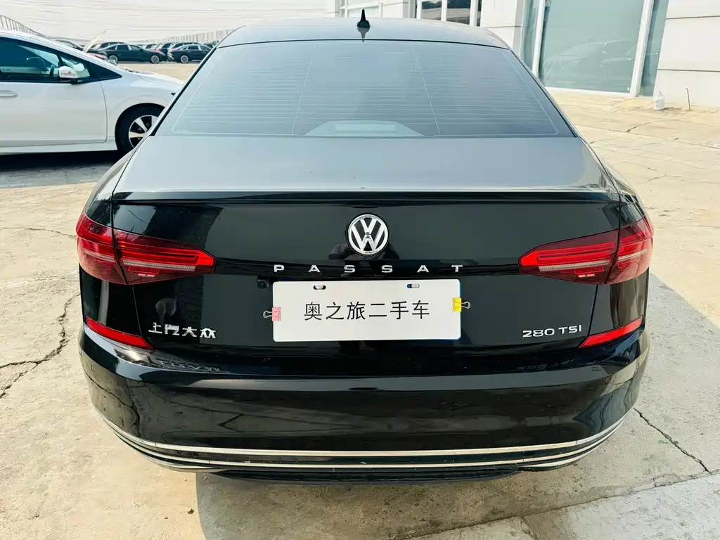 Volkswagen Passat 2020 280TSI VI