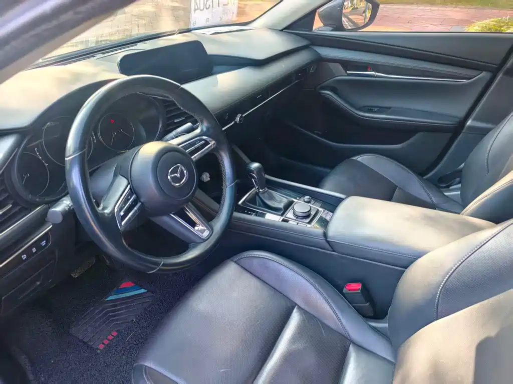 Mazda 3 Axela — миниатюра 4