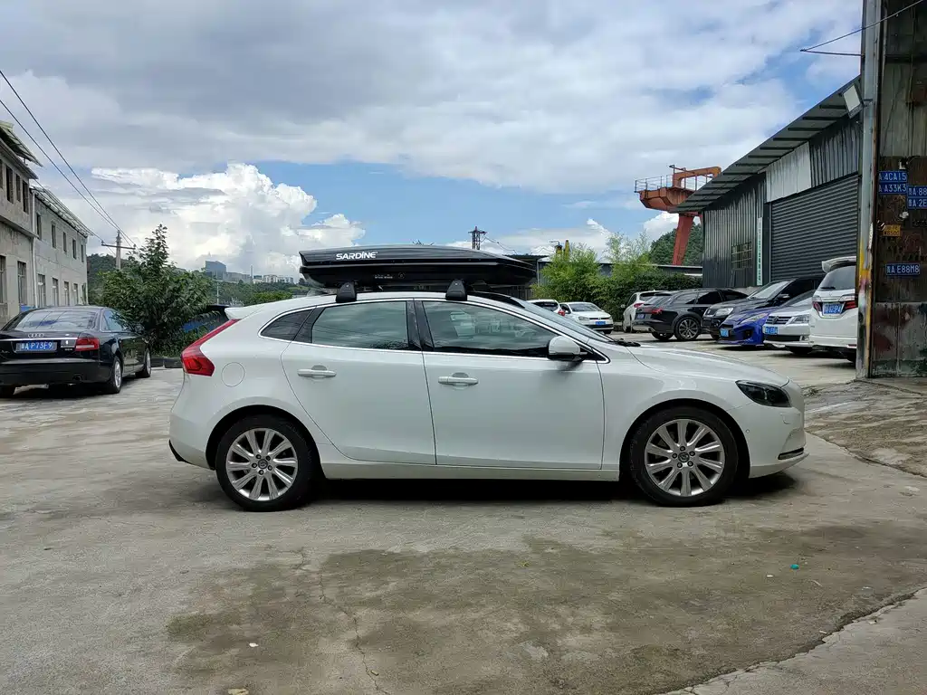 Volvo V40 — миниатюра 12