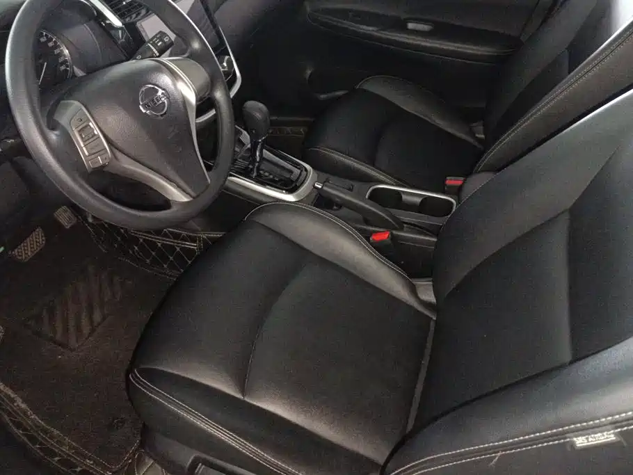 Nissan Tiida — миниатюра 9