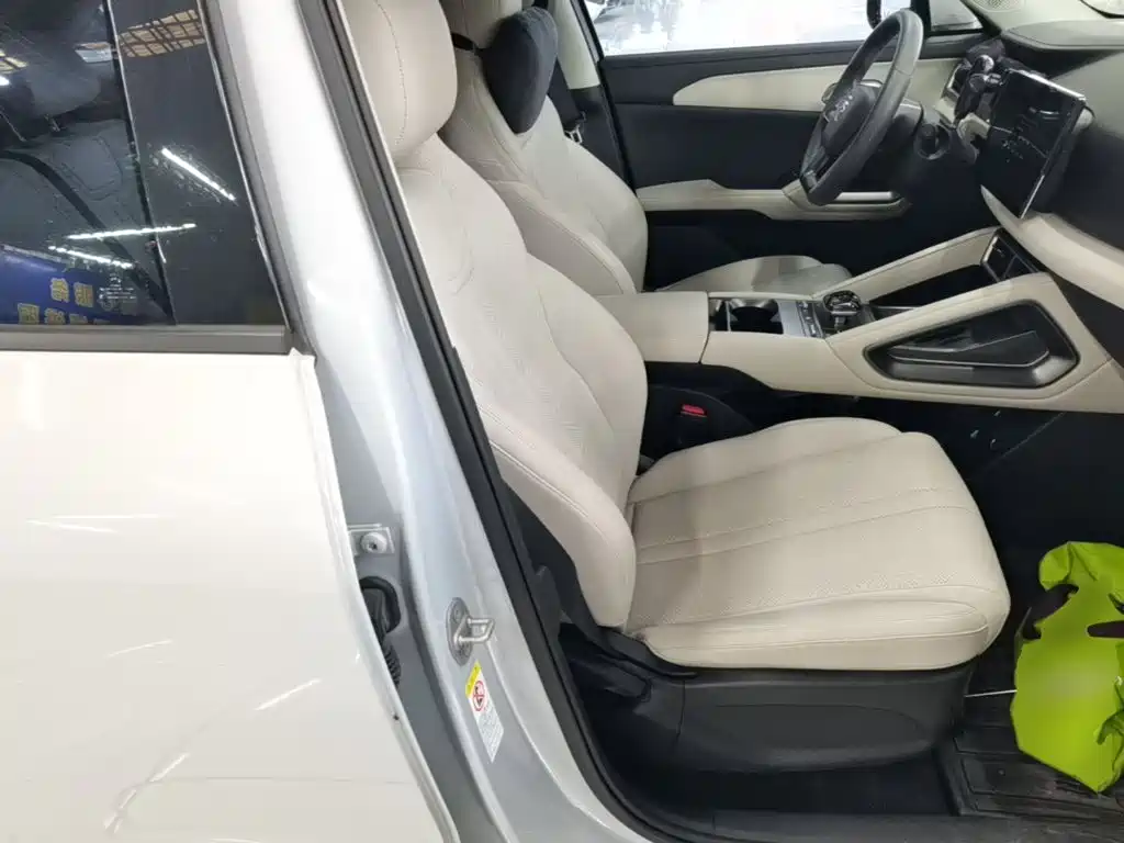 BYD Yuan UP — миниатюра 25